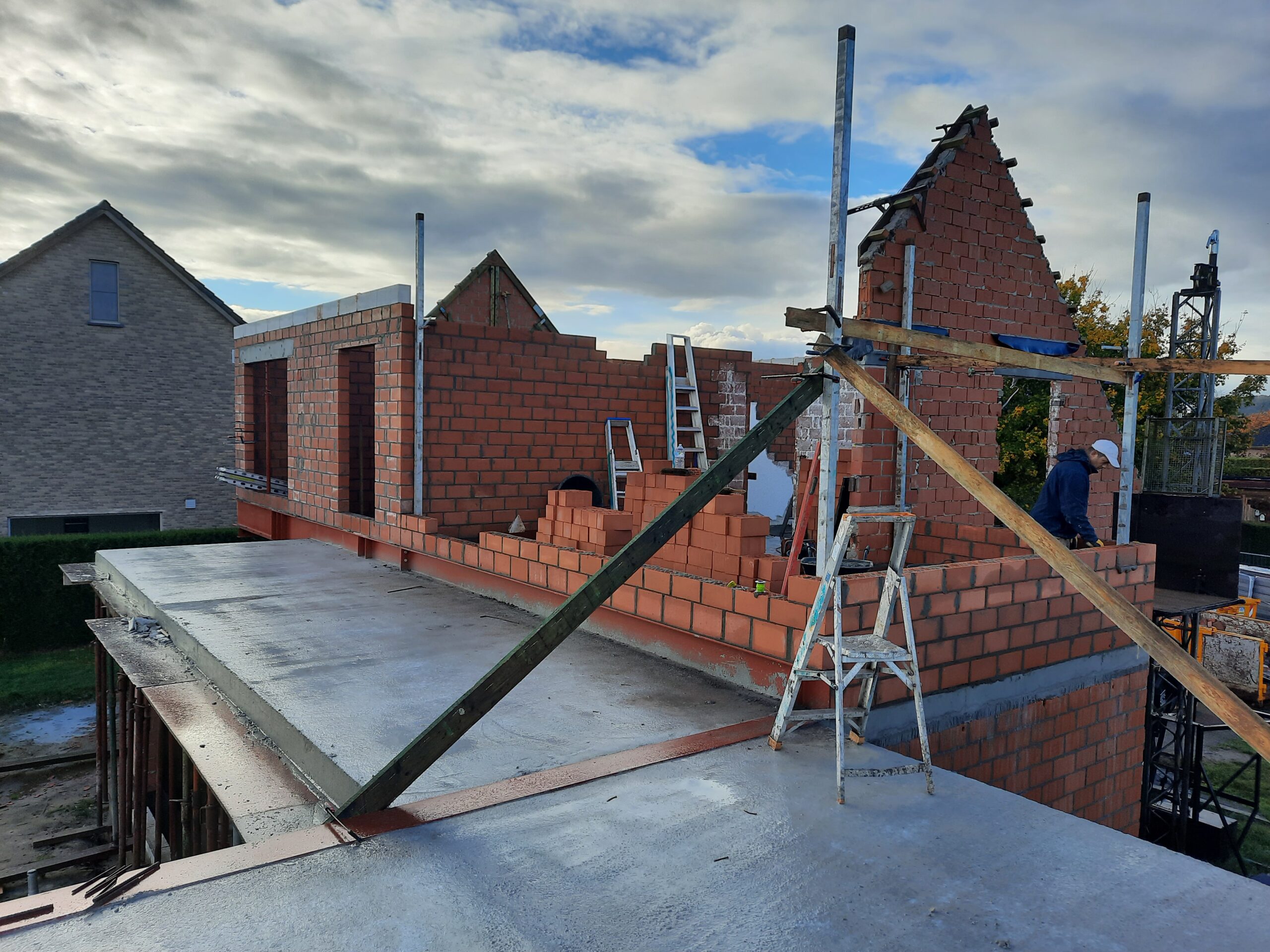 20211104 095036 scaled | Van Den Neste Dakwerken, Uw dak in vakkundige handen — dak-, gevel- & renovatiewerken in Gent